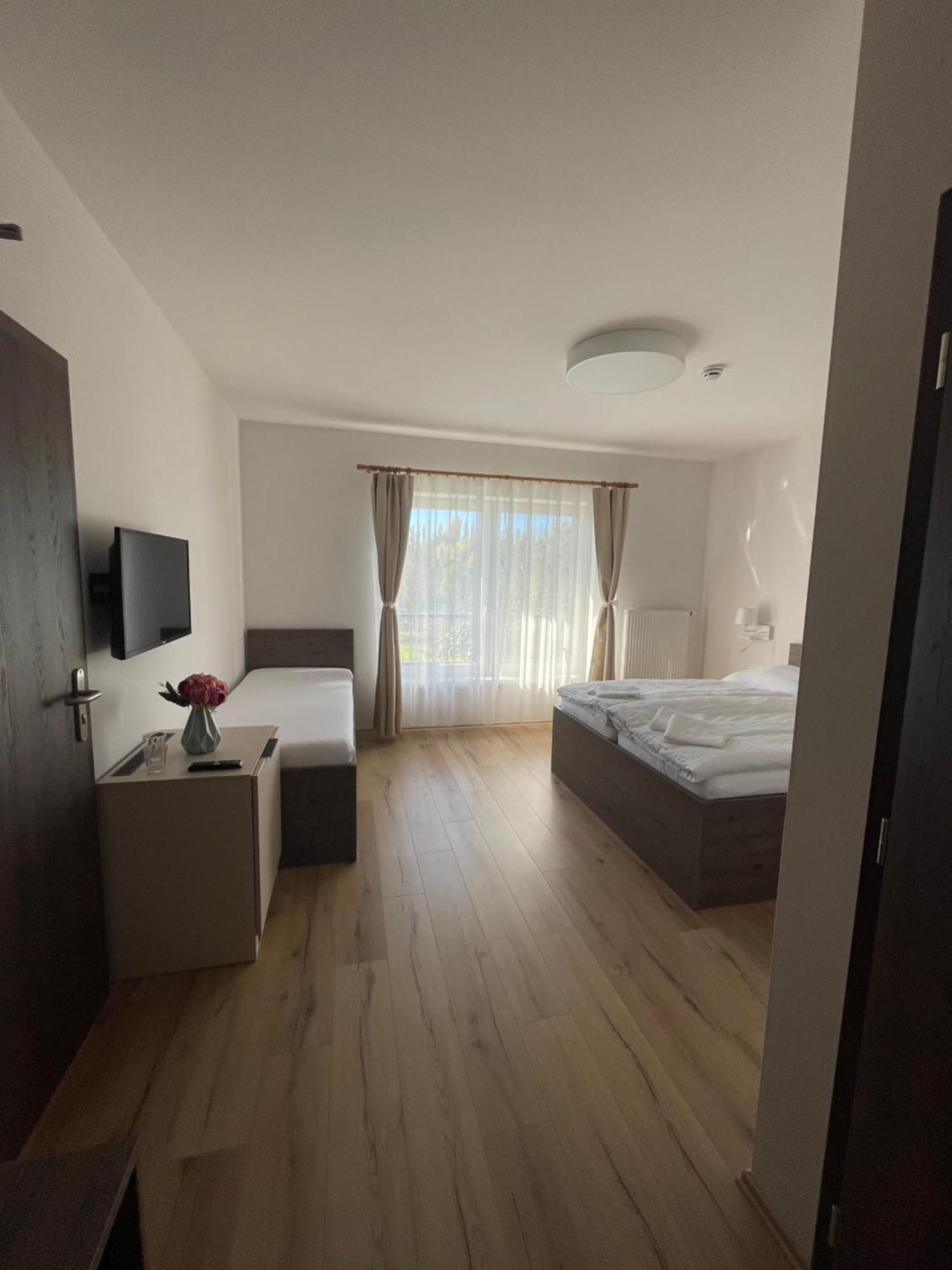 Zafir Dunajská Streda Exterior foto